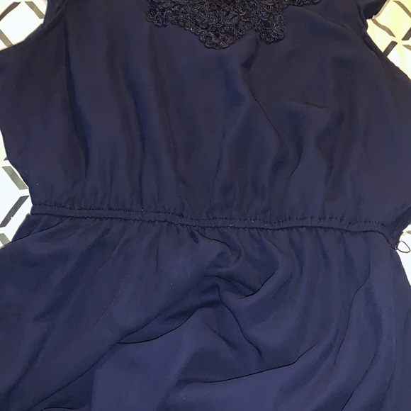 Forever 21 Med. navy blue cinched waist flutter cap sleeve lace neckline dress - Picture 4 of 7